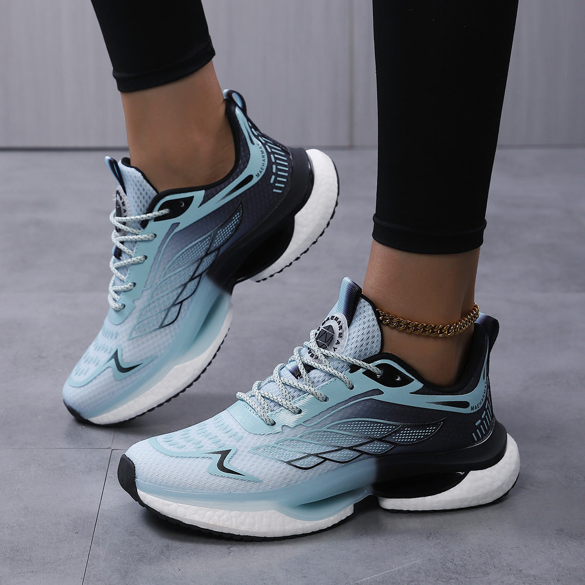 Women’s Lightweight Mesh Running Shoes