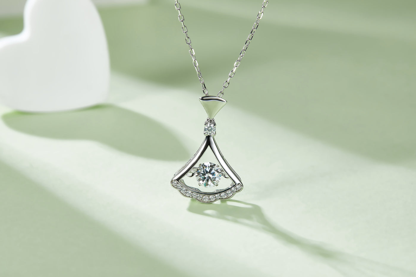 Luxury Moissanite Necklace – Plated Pendant, Refined Light Luxury Jewelry