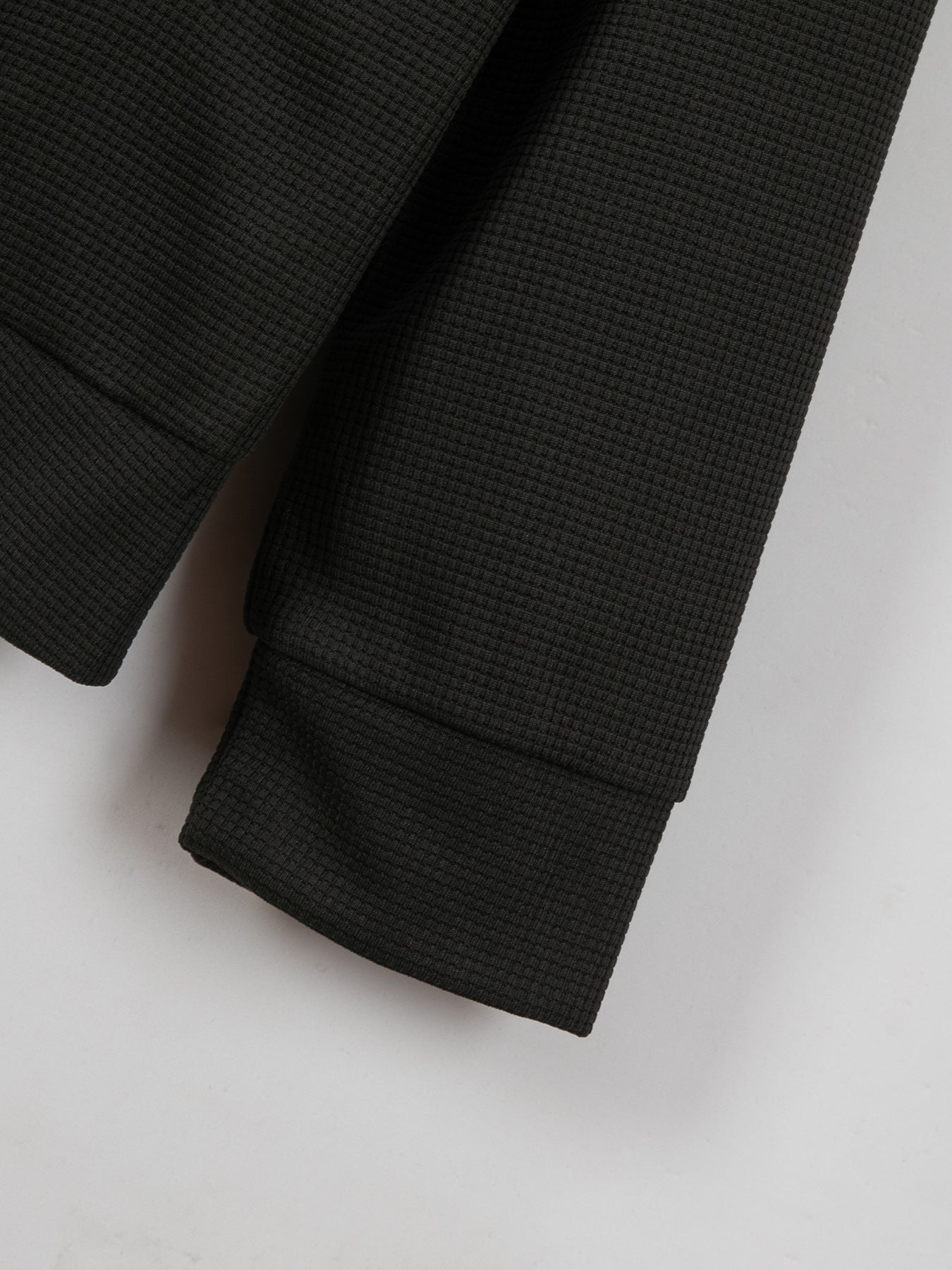 Waffle Knit Colorblock Cardigan – Notched Collar & Zippered Pockets