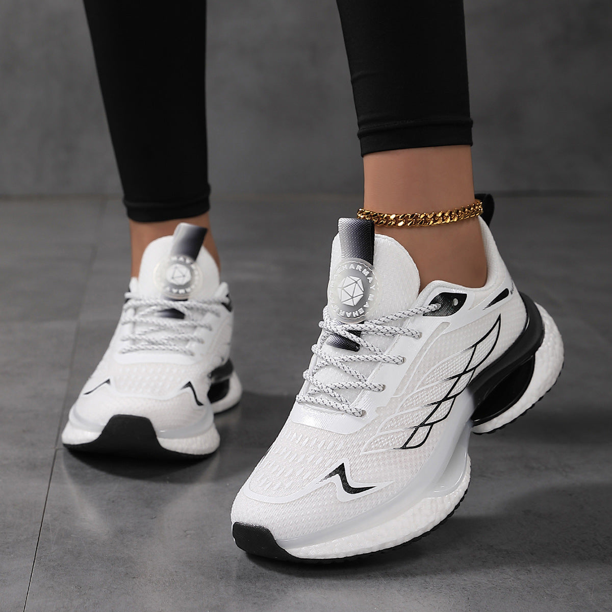 Women’s Lightweight Mesh Running Shoes