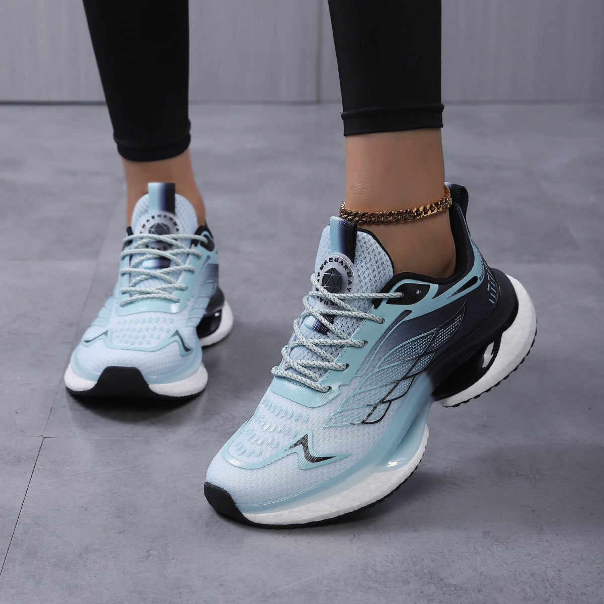 Women’s Lightweight Mesh Running Shoes