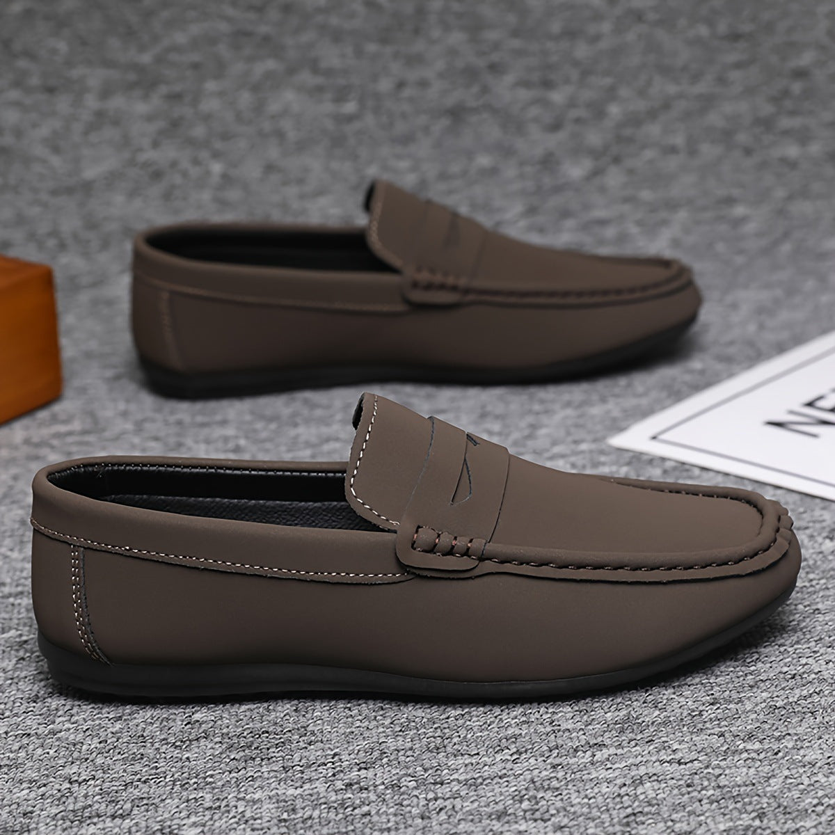 Men’s Solid Color Penny Loafers