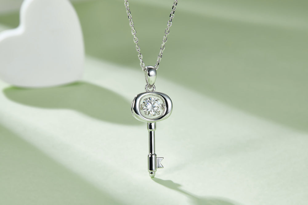 Luxury Moissanite Key Necklace – Plated Pendant, Elegant Light Luxury Jewelry